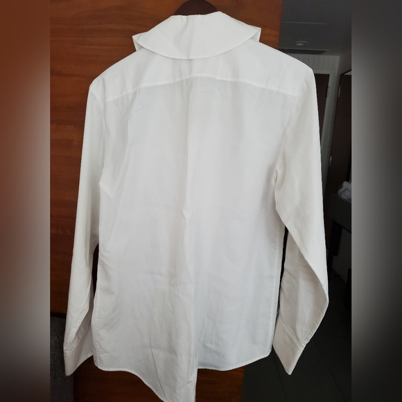 Sz 40 Authentic Chanel collared cotton blouse in pristine condition - Picture 6 of 7